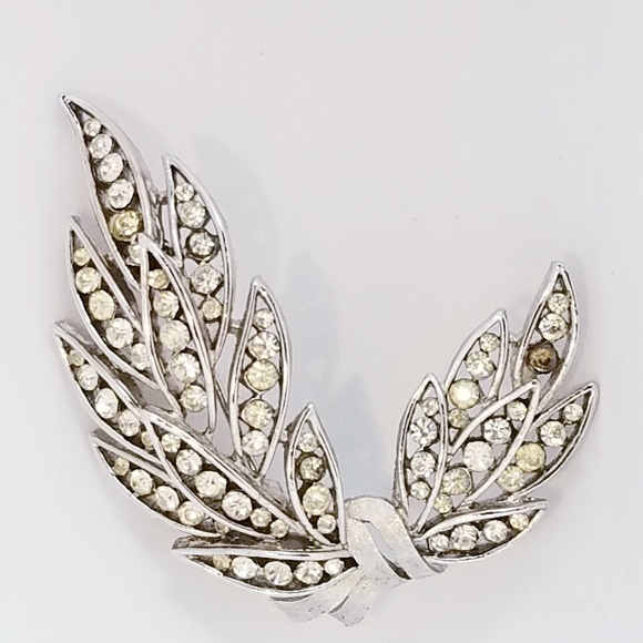 Trifari Jewelry - Vintage Rhinestone Trifari Crown Brooch Pin